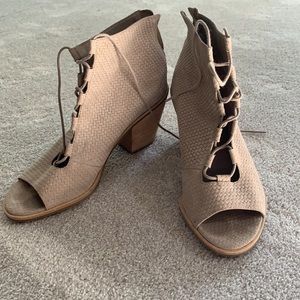 Eileen Fisher Tan Braided Canvas Lace Boots sz 11